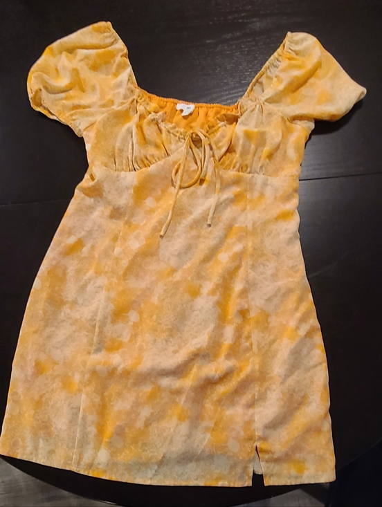 BP Yellow Floral Puff-Sleeve Women’s Top - Jrs Large, Fits Wom Med - Picture 4 of 8